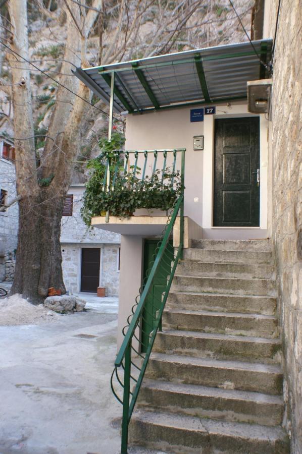 Apartments With A Parking Space Omis - 4327 Buitenkant foto